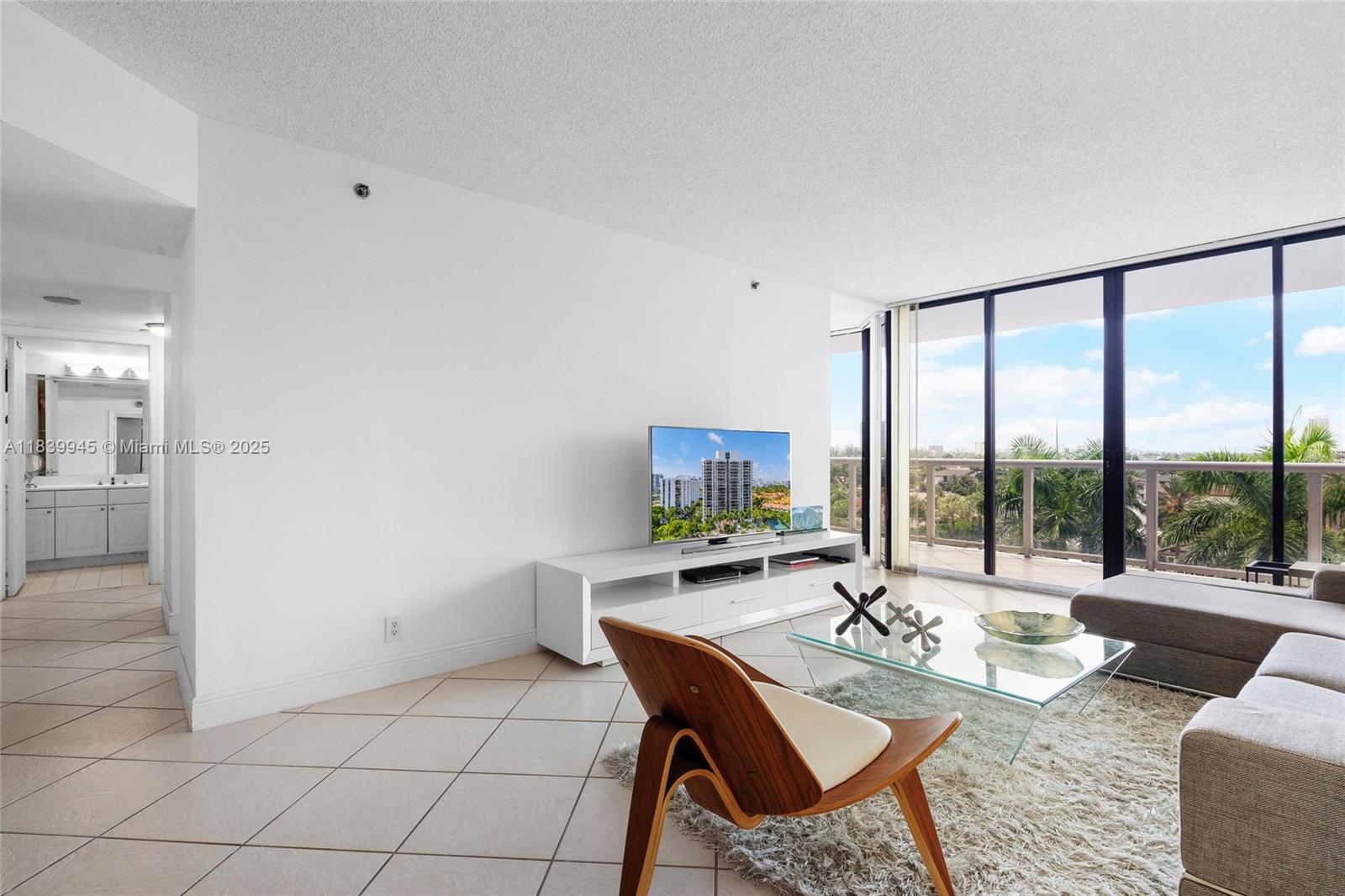 HARBOR TWS AT THE WATERWA - Residential