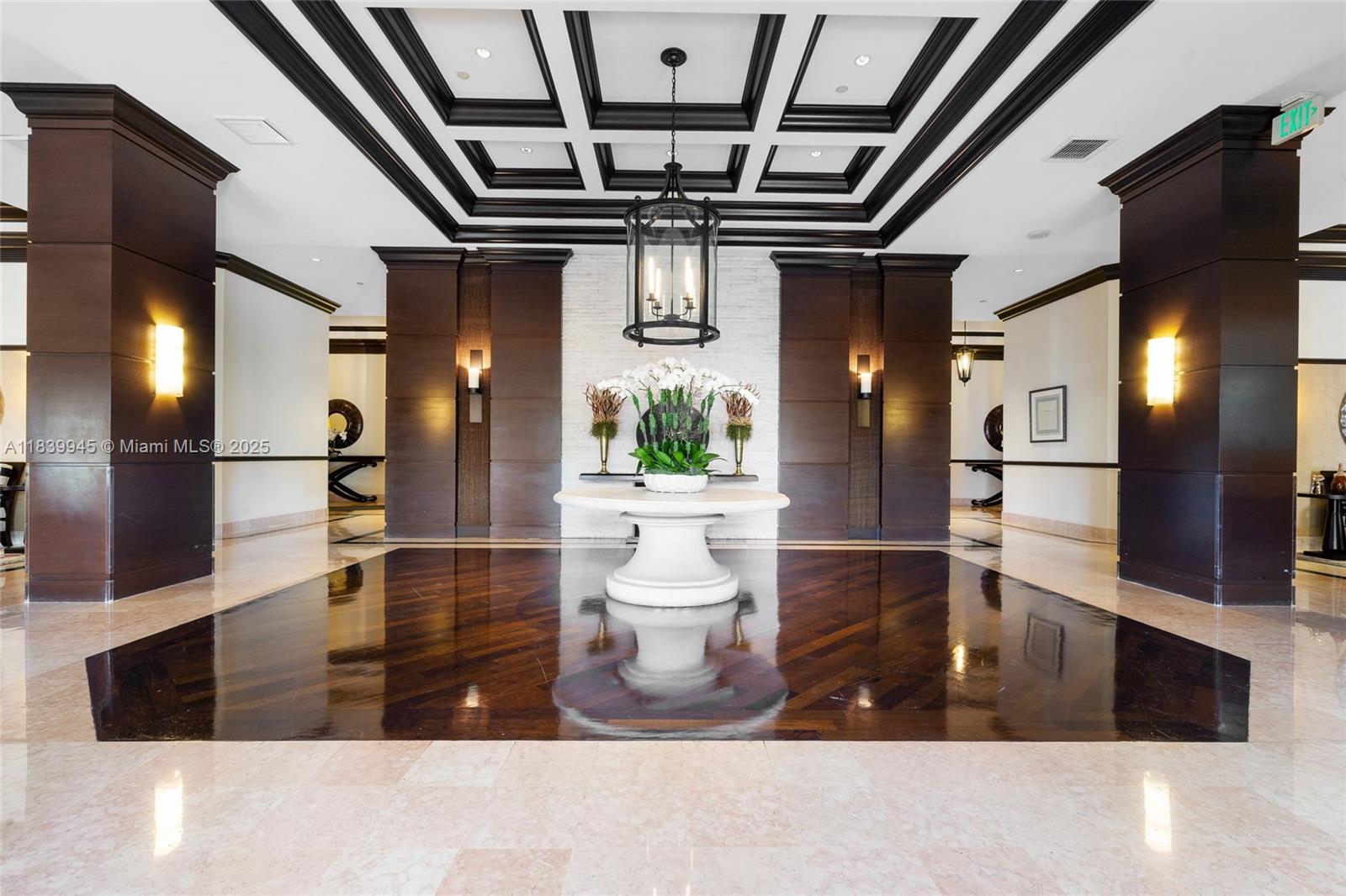 HARBOR TWS AT THE WATERWA - Residential