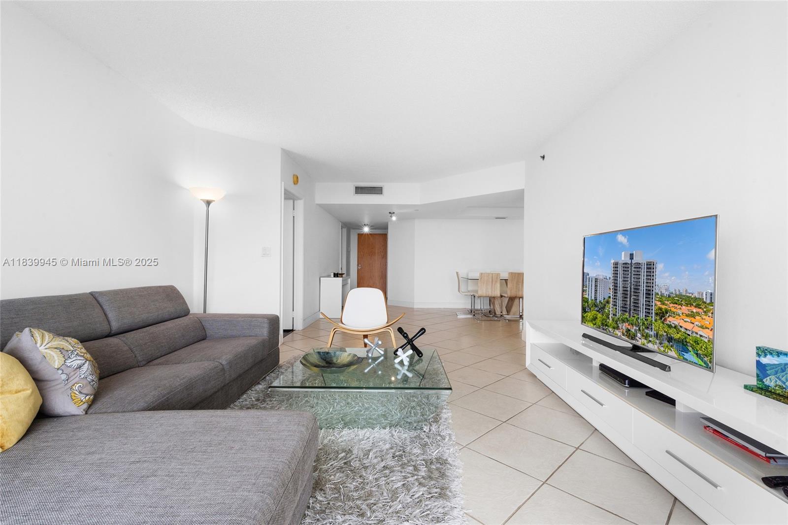 HARBOR TWS AT THE WATERWA - Residential