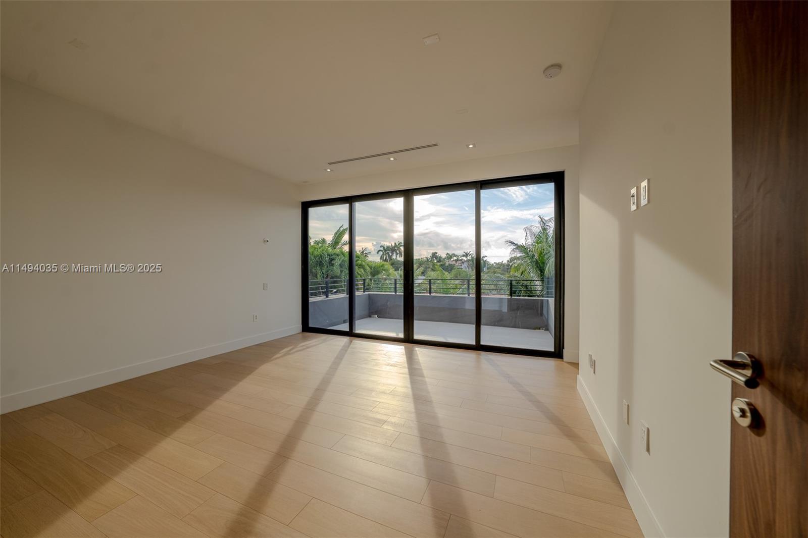 BISCAYNE KEY ESTATES - Residential