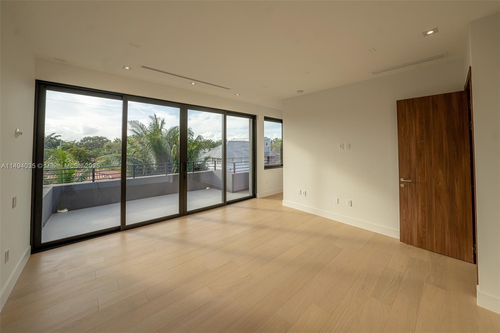 BISCAYNE KEY ESTATES - Residential