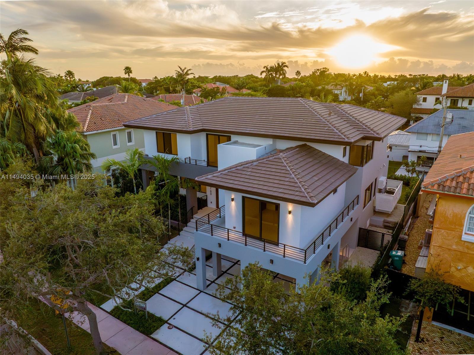 BISCAYNE KEY ESTATES - Residential