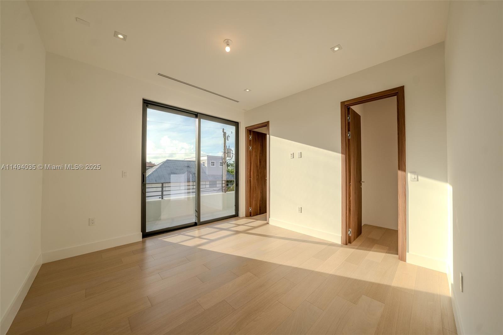 BISCAYNE KEY ESTATES - Residential