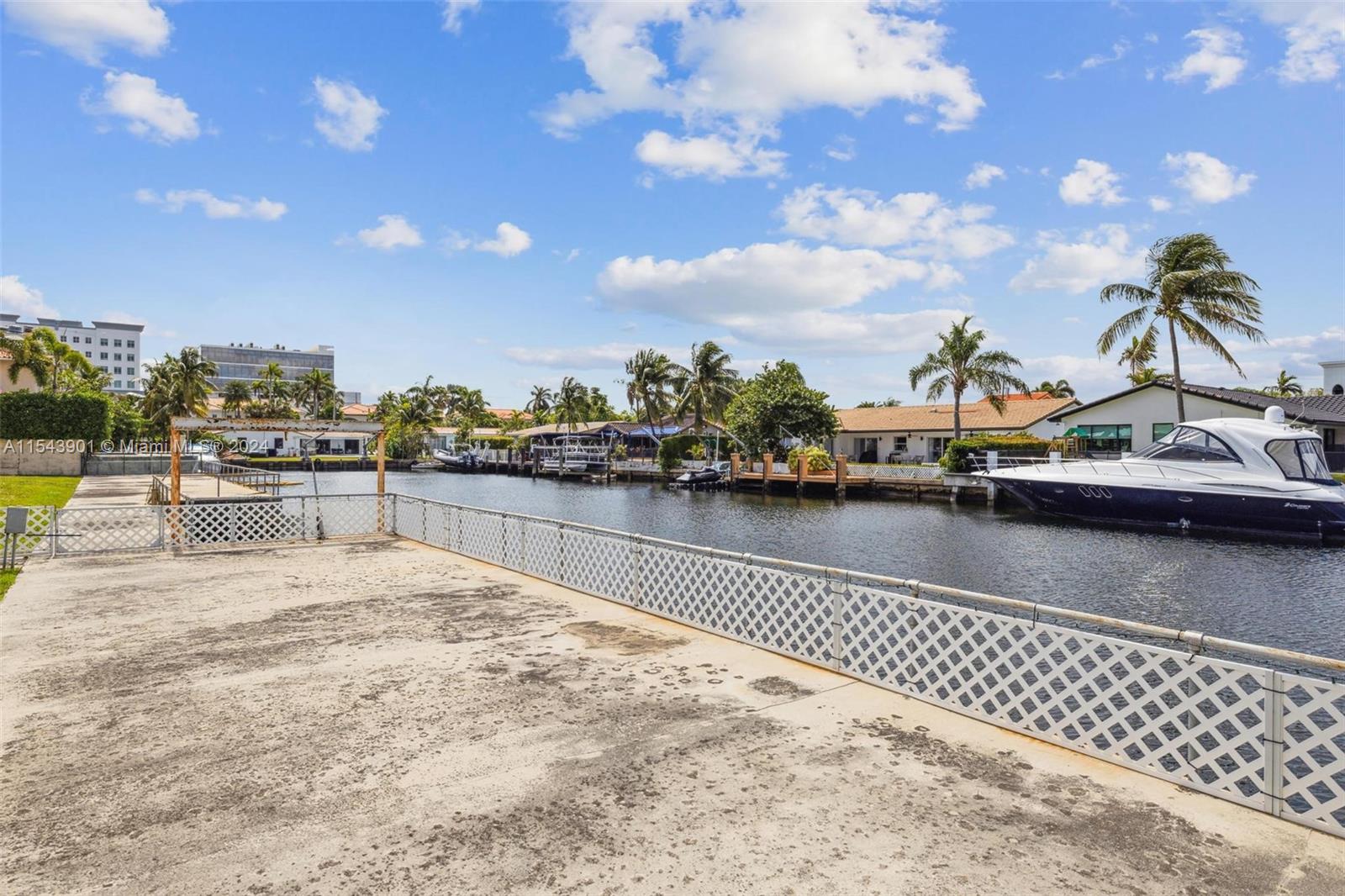 EASTERN SHORES - Residential