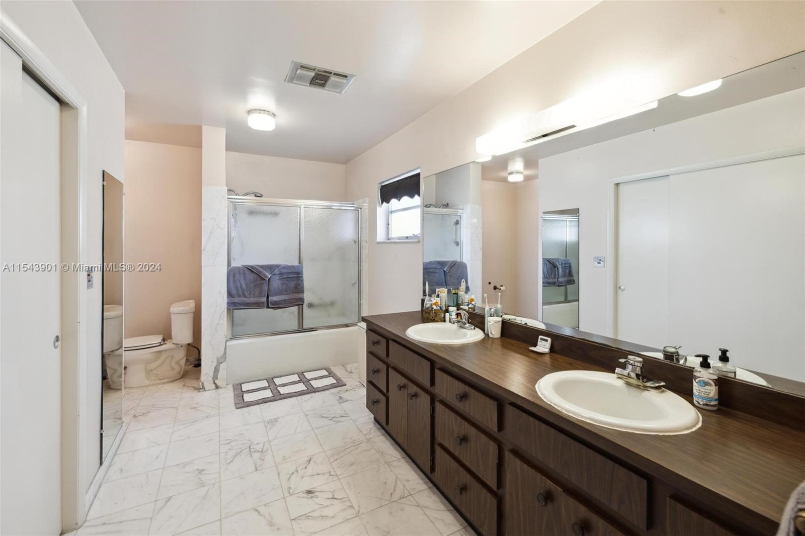 EASTERN SHORES - Residential