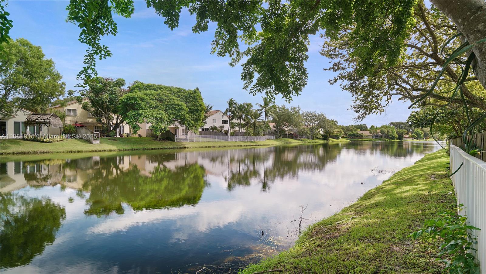 BRIDGEWATER AT PLANTATION - Residential