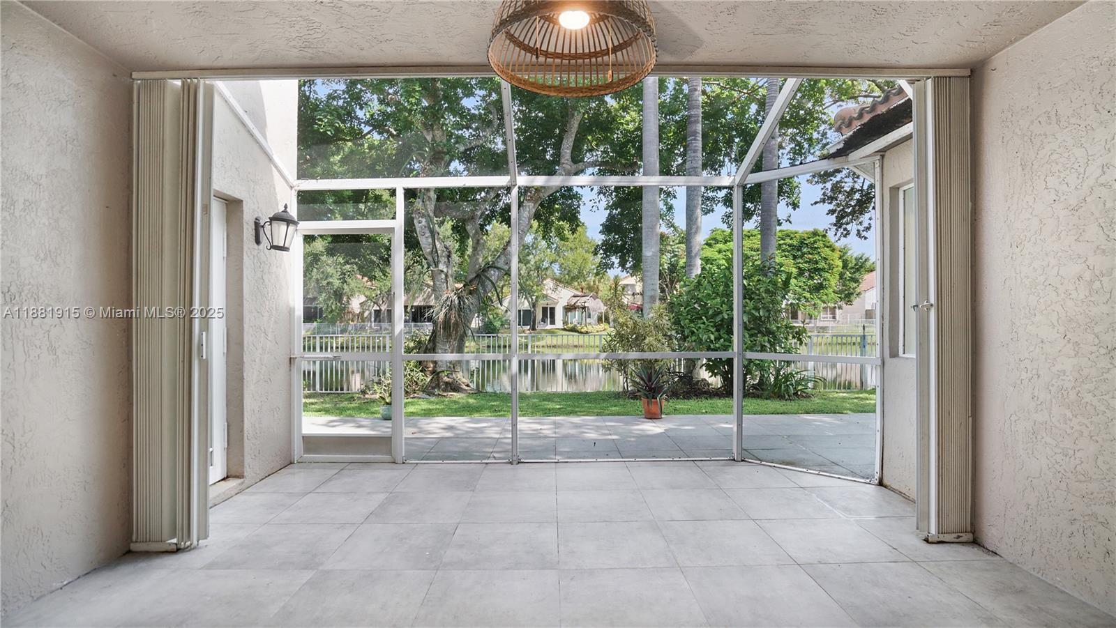 BRIDGEWATER AT PLANTATION - Residential