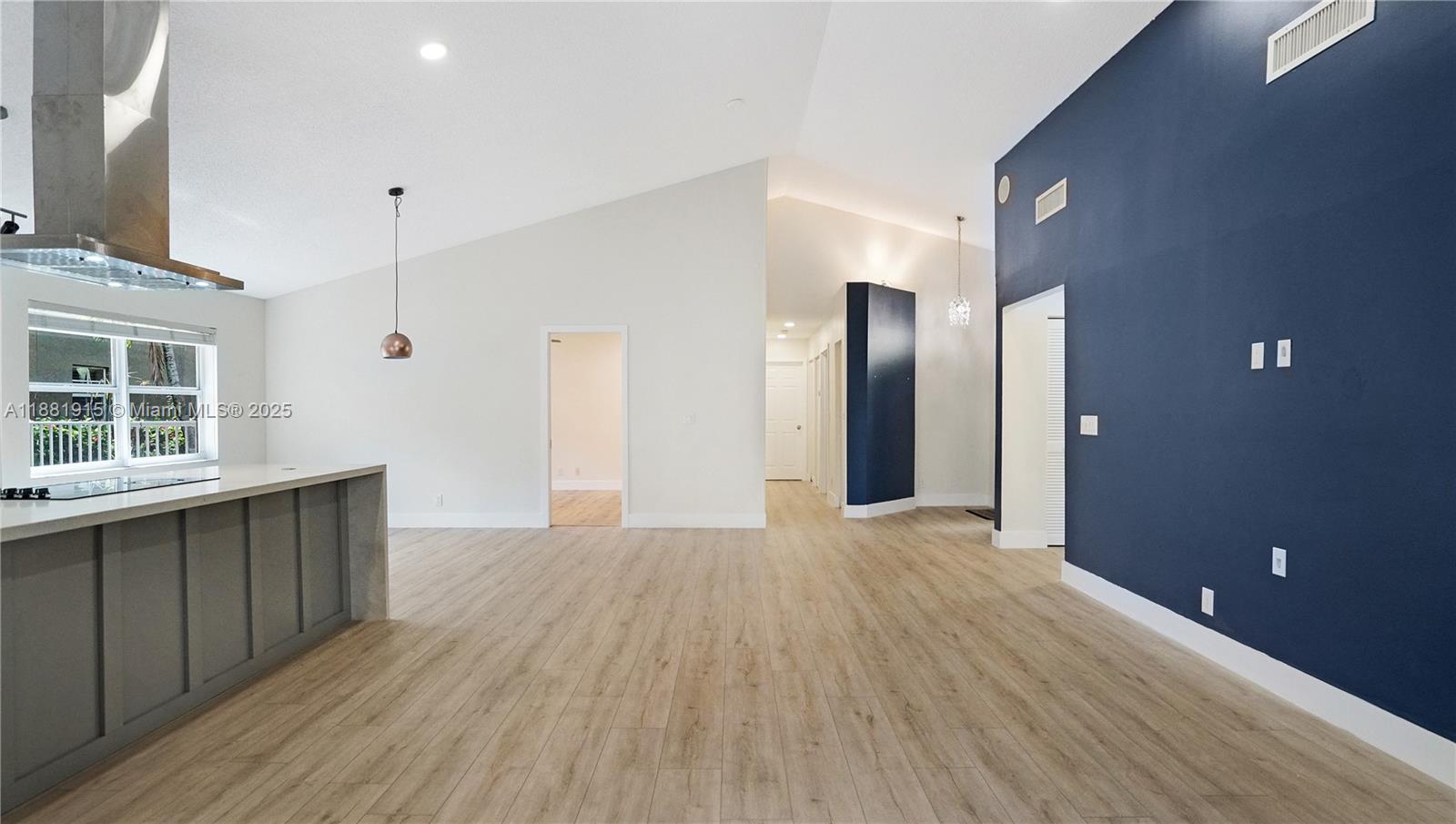 BRIDGEWATER AT PLANTATION - Residential