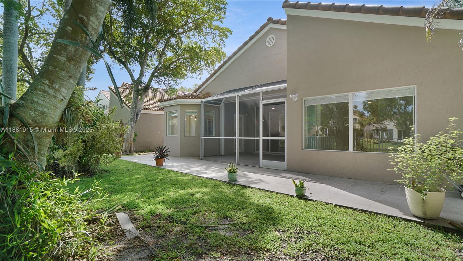 BRIDGEWATER AT PLANTATION - Residential