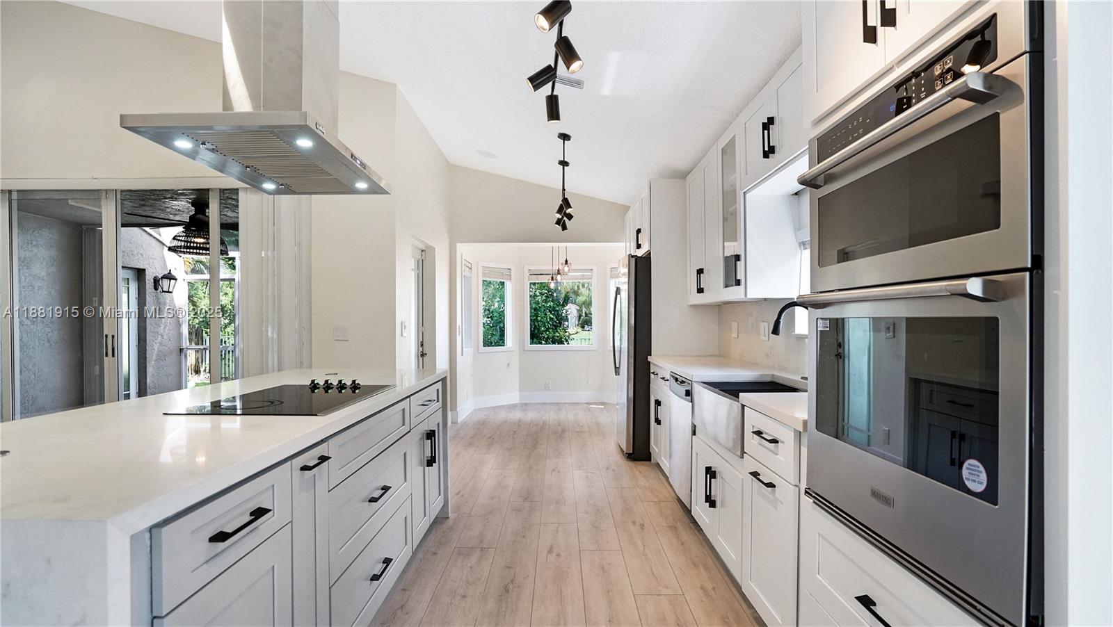 BRIDGEWATER AT PLANTATION - Residential