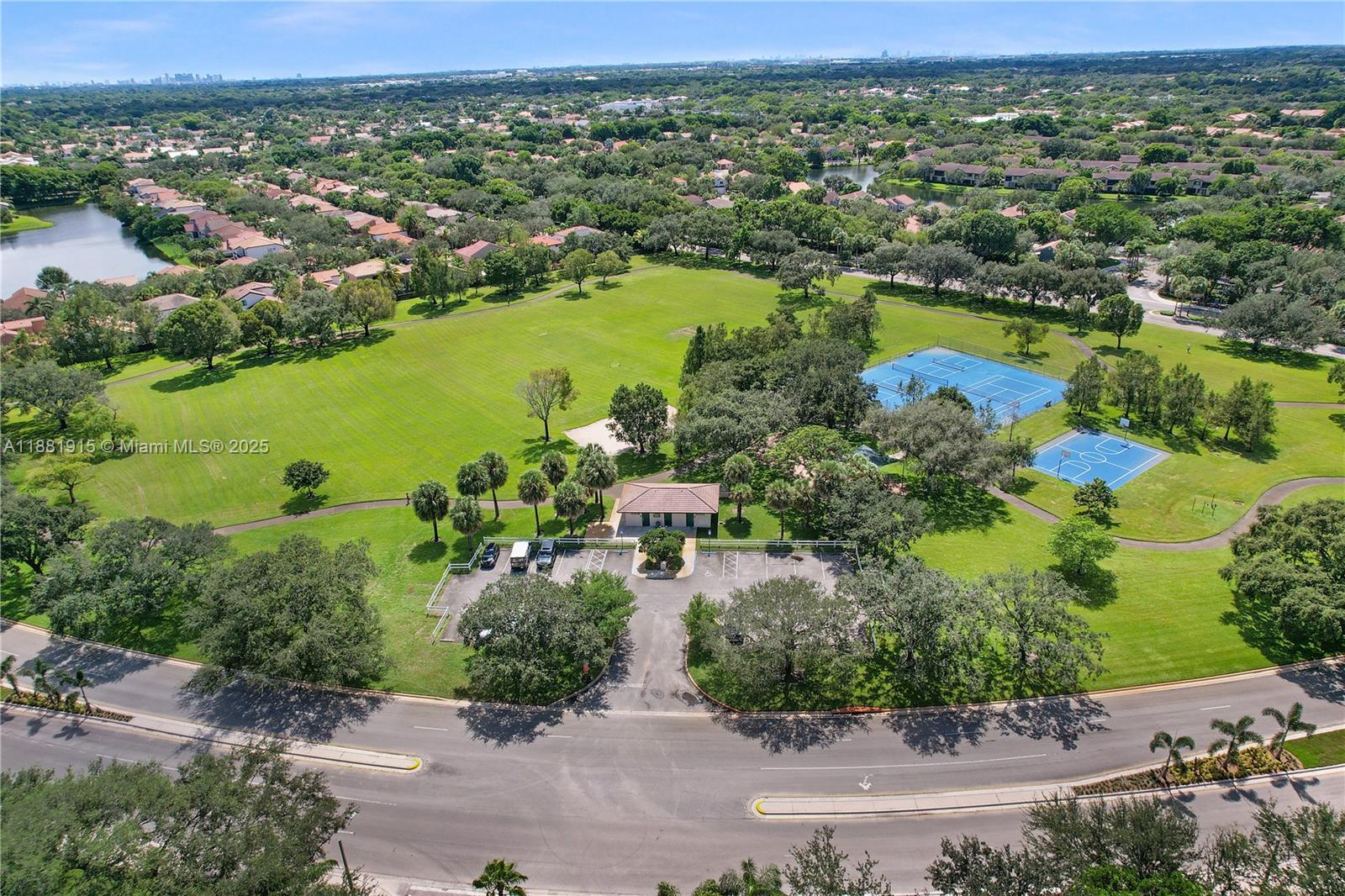 BRIDGEWATER AT PLANTATION - Residential