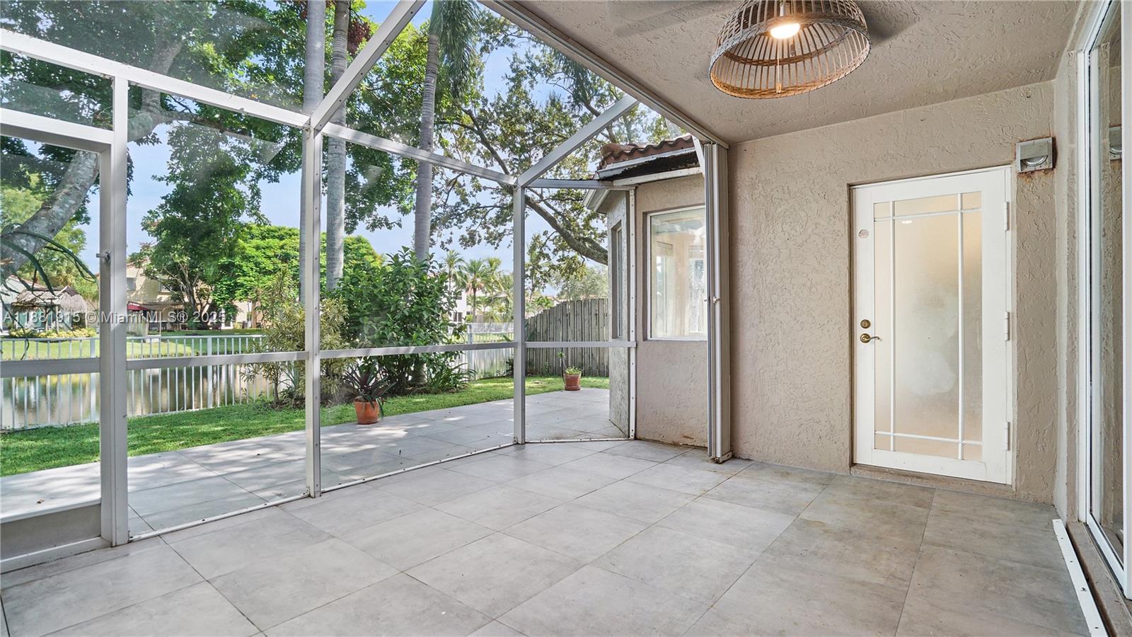 BRIDGEWATER AT PLANTATION - Residential