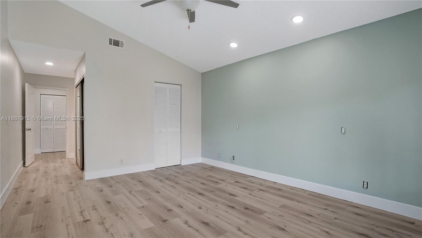 BRIDGEWATER AT PLANTATION - Residential