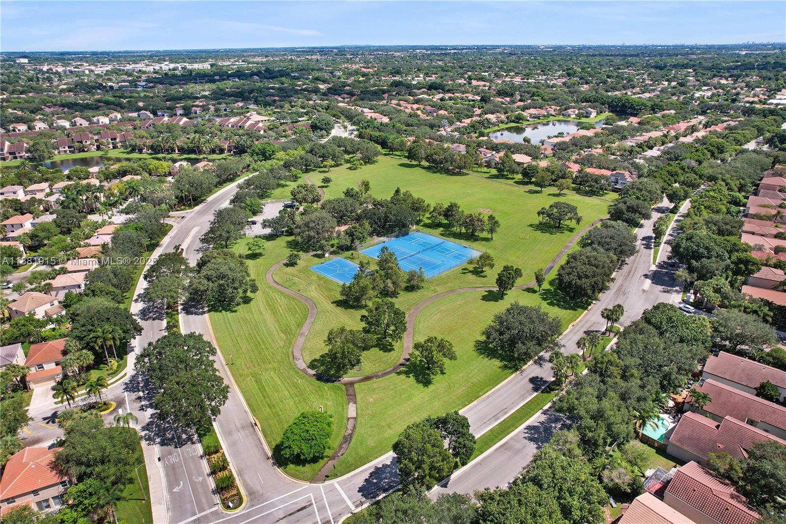 BRIDGEWATER AT PLANTATION - Residential