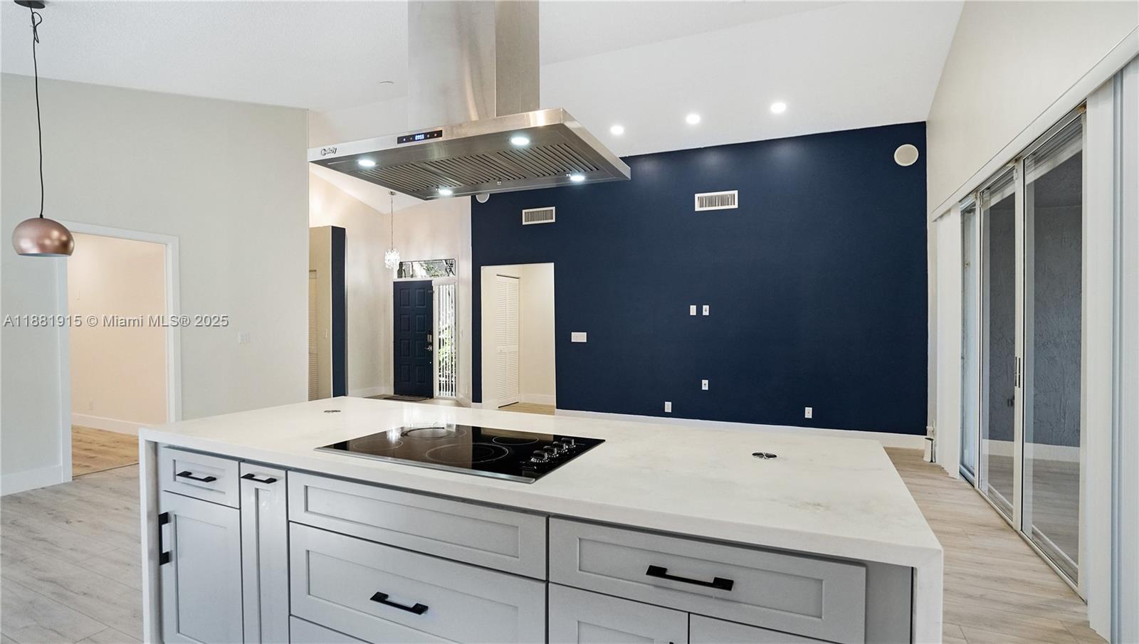 BRIDGEWATER AT PLANTATION - Residential