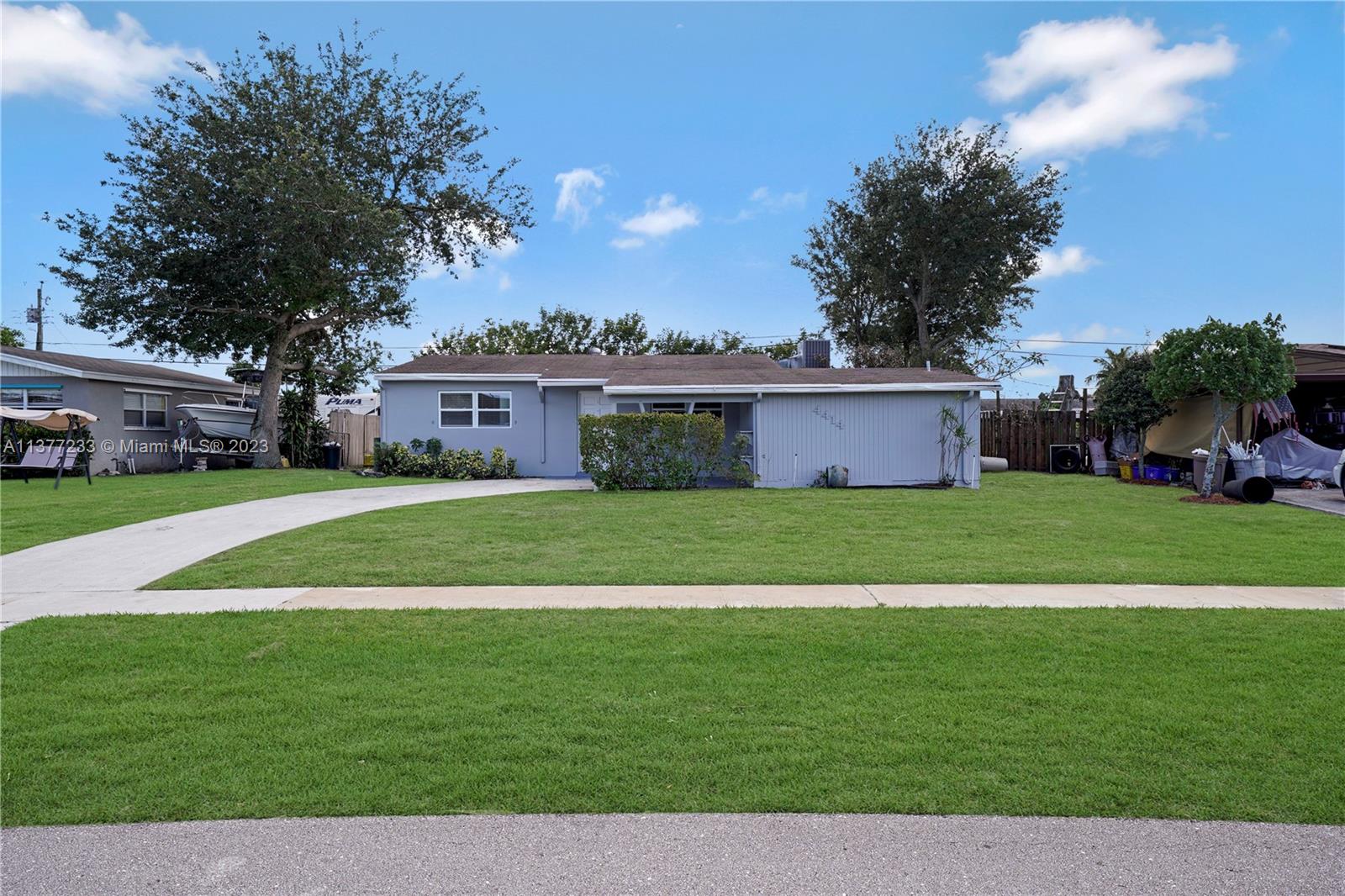 Property for Sale at 4414 Applecrest Dr, Palm Beach Gardens, Palm Beach County, Florida - Bedrooms: 3 
Bathrooms: 2  - $419,900