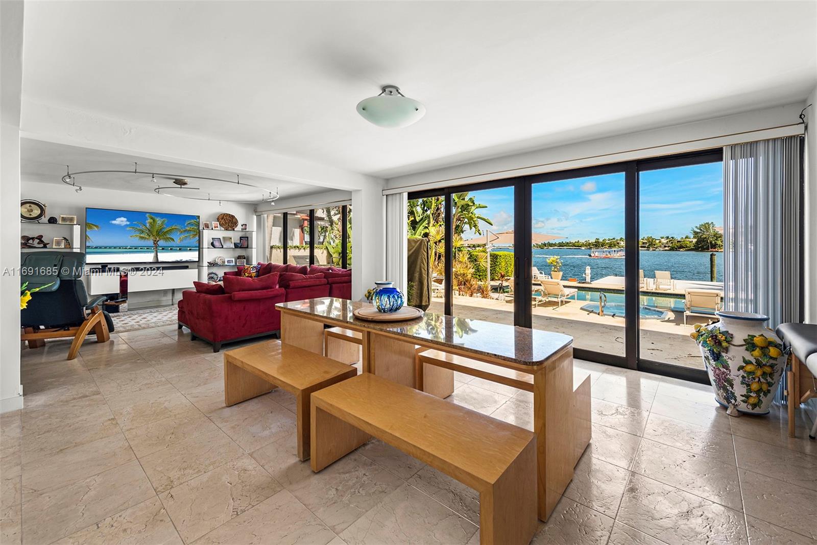 HIBISCUS ISLAND - Residential