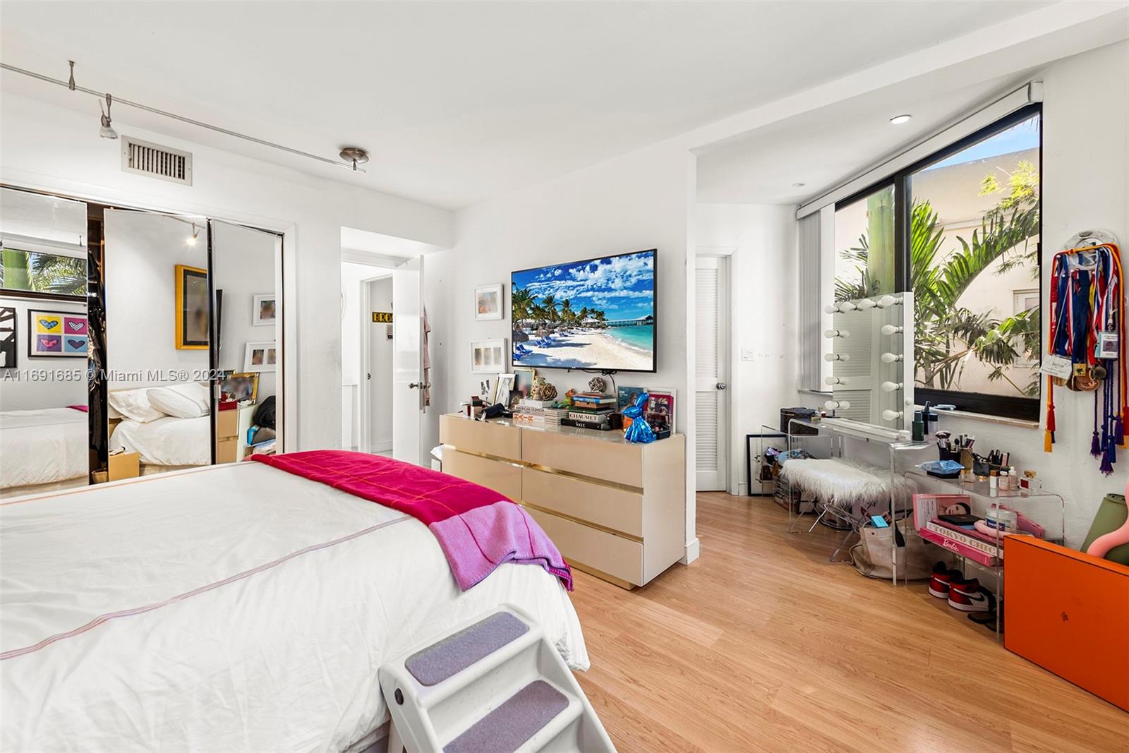 HIBISCUS ISLAND - Residential