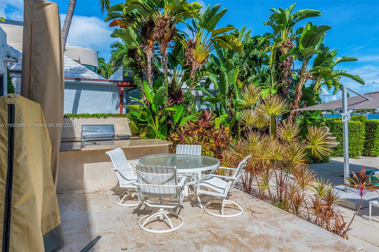 HIBISCUS ISLAND - Residential