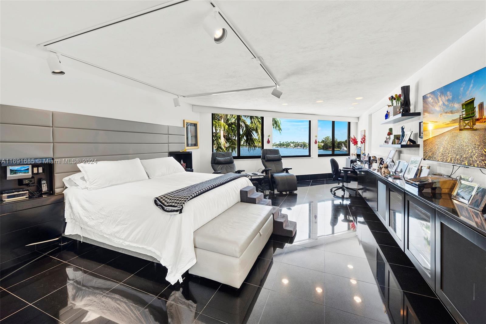 HIBISCUS ISLAND - Residential
