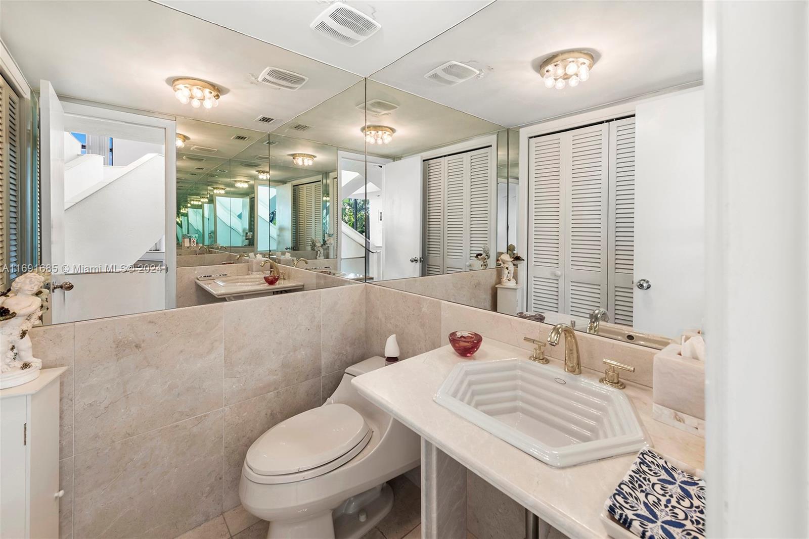 HIBISCUS ISLAND - Residential