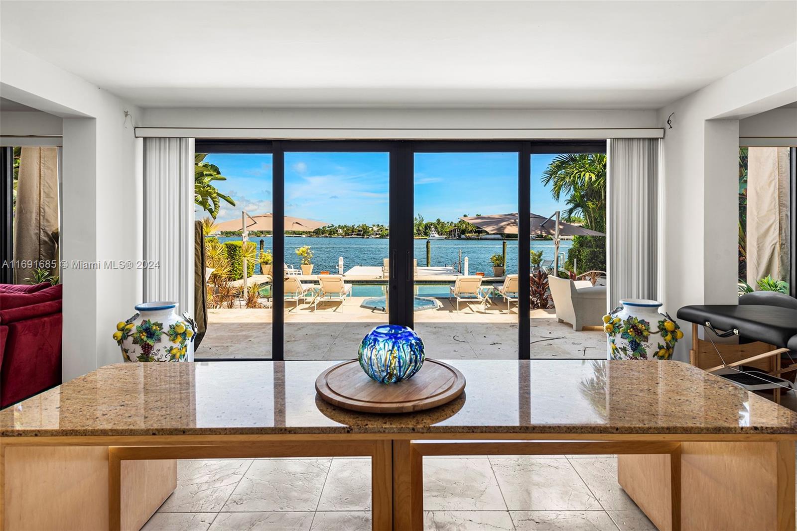 HIBISCUS ISLAND - Residential