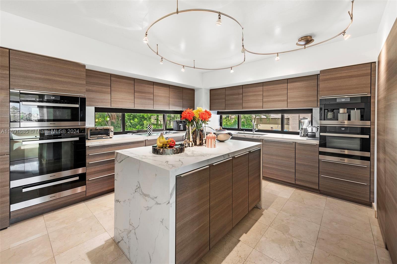 HIBISCUS ISLAND - Residential