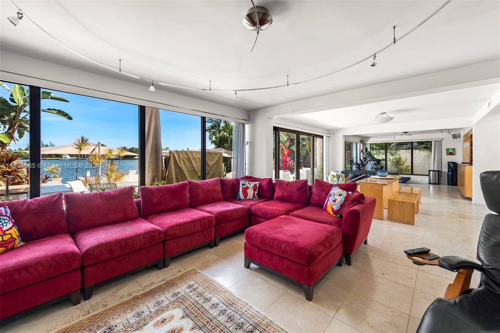 HIBISCUS ISLAND - Residential