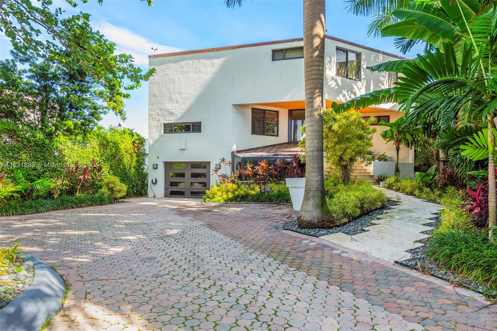 HIBISCUS ISLAND - Residential