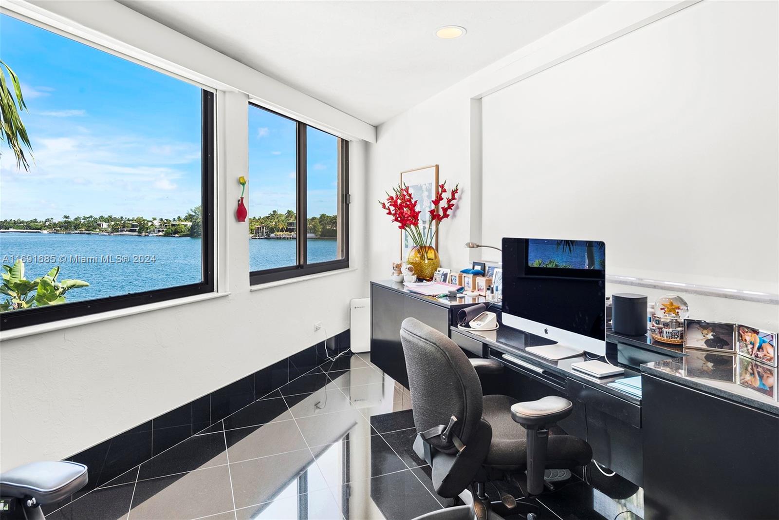 HIBISCUS ISLAND - Residential