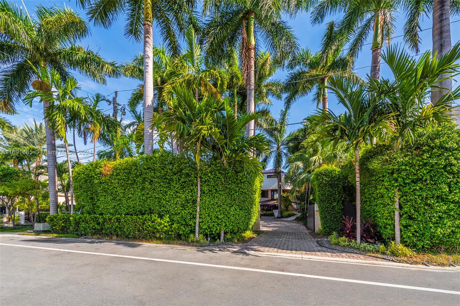 HIBISCUS ISLAND - Residential