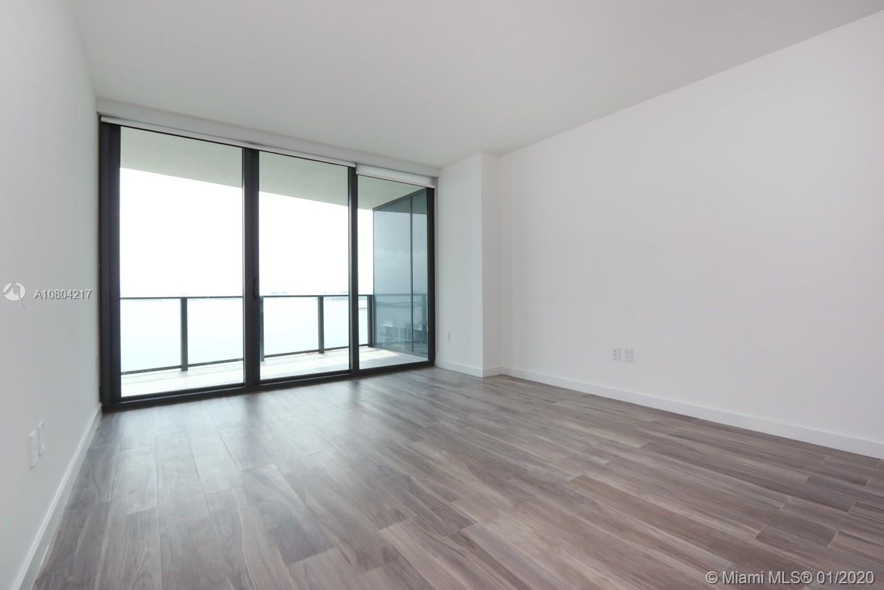 ICON BAY CONDO - Residential