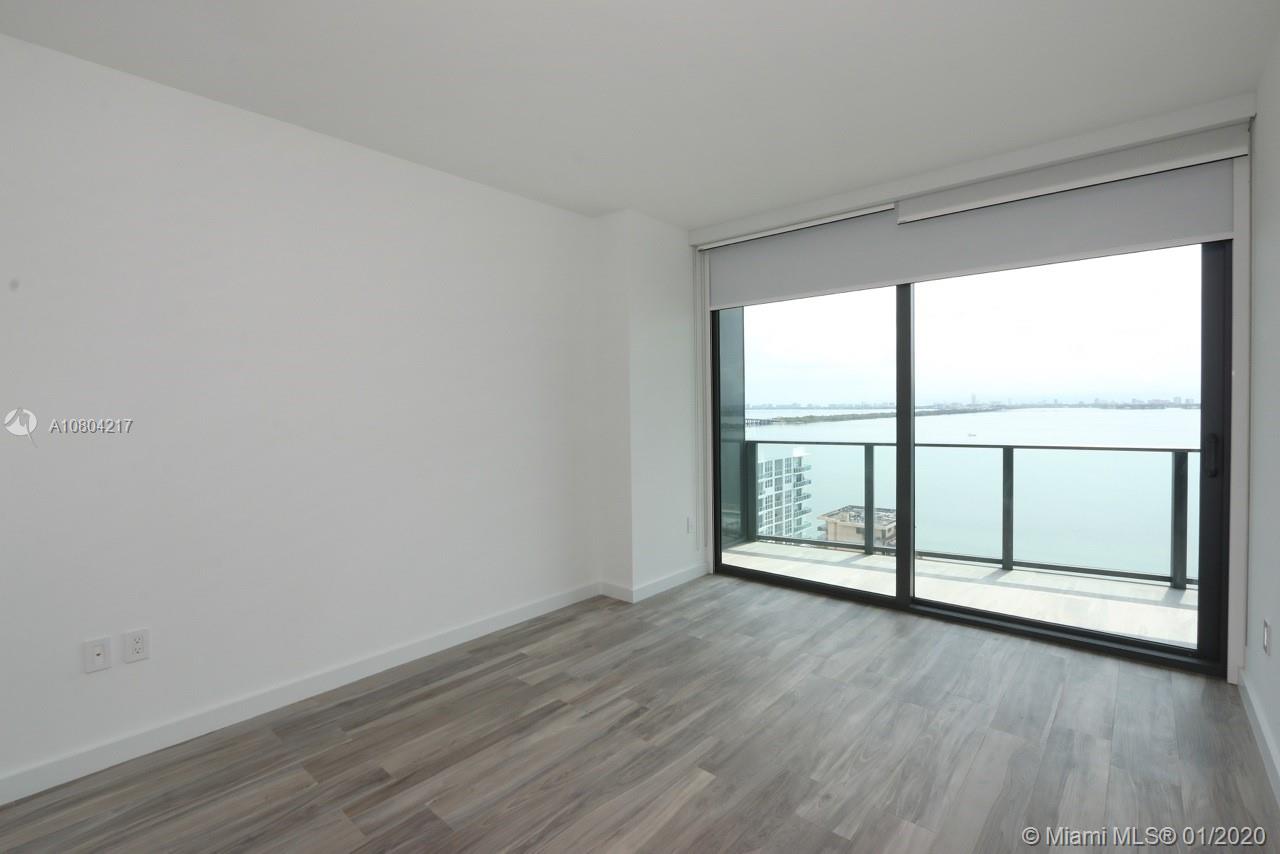 ICON BAY CONDO - Residential