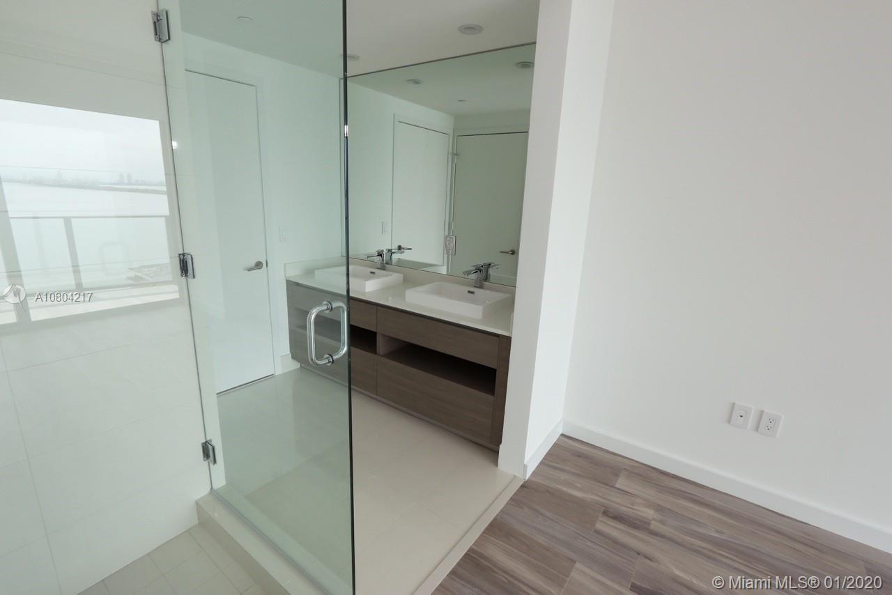 ICON BAY CONDO - Residential