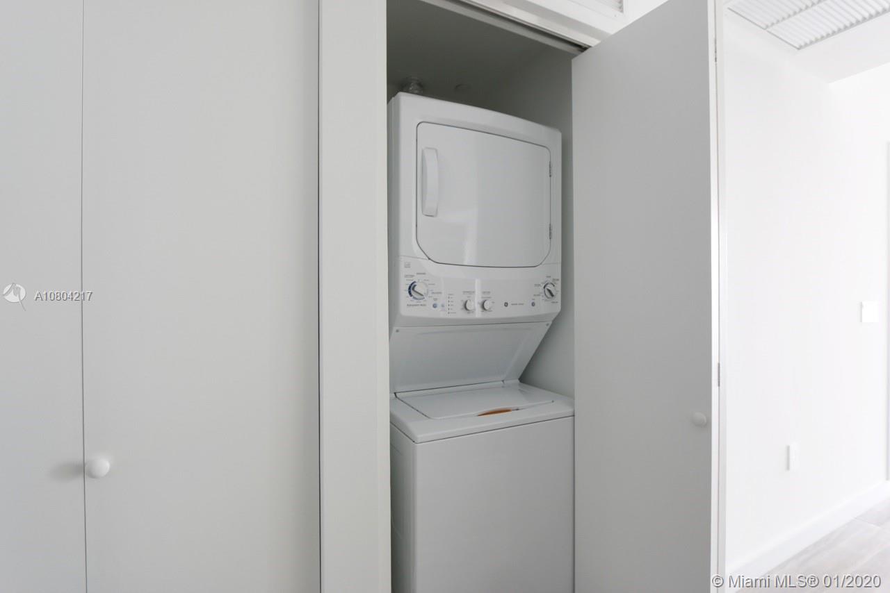 ICON BAY CONDO - Residential