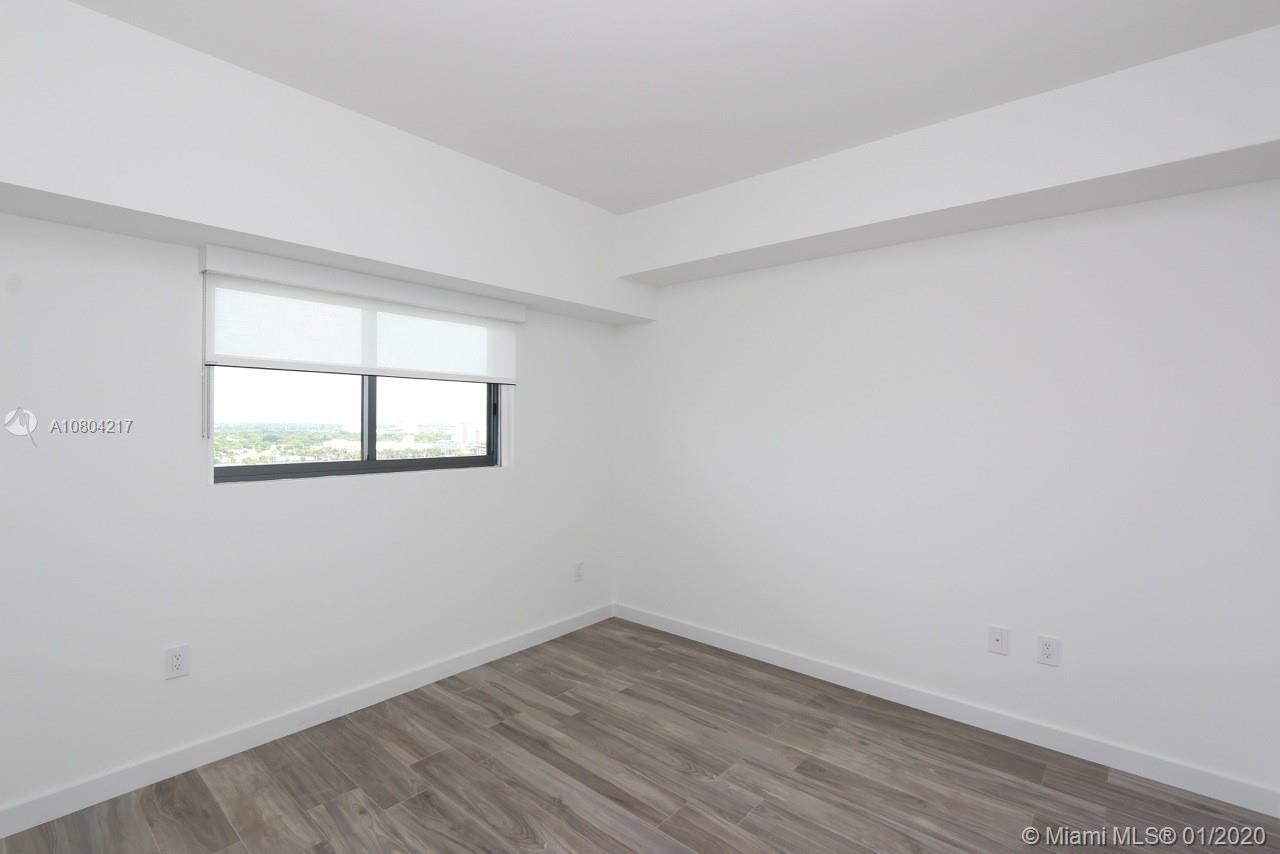 ICON BAY CONDO - Residential