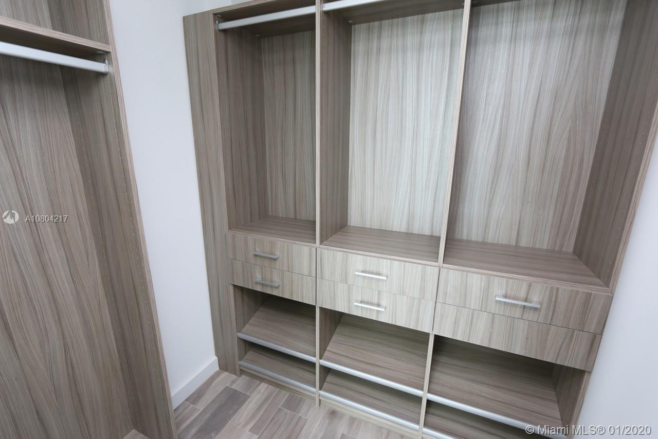 ICON BAY CONDO - Residential