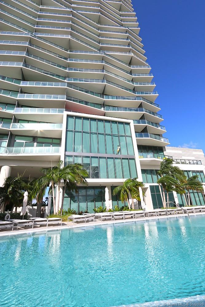 ICON BAY CONDO - Residential