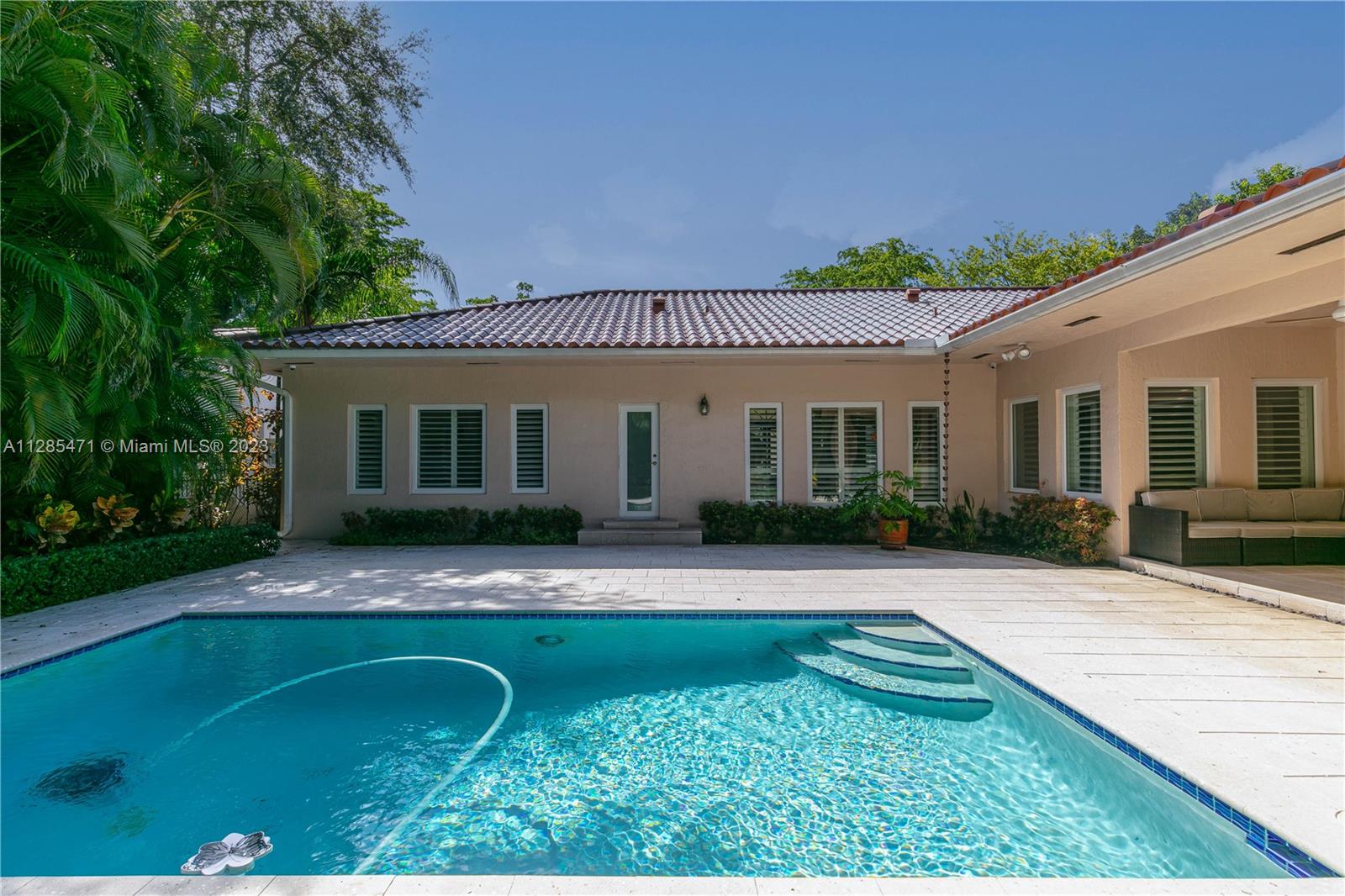 CORAL ESTATES - Residential