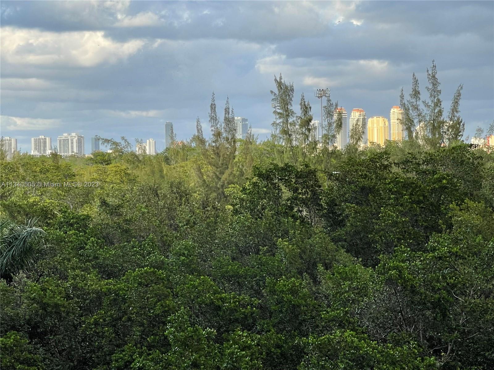 THE OAKS I CONDO - Residential Lease