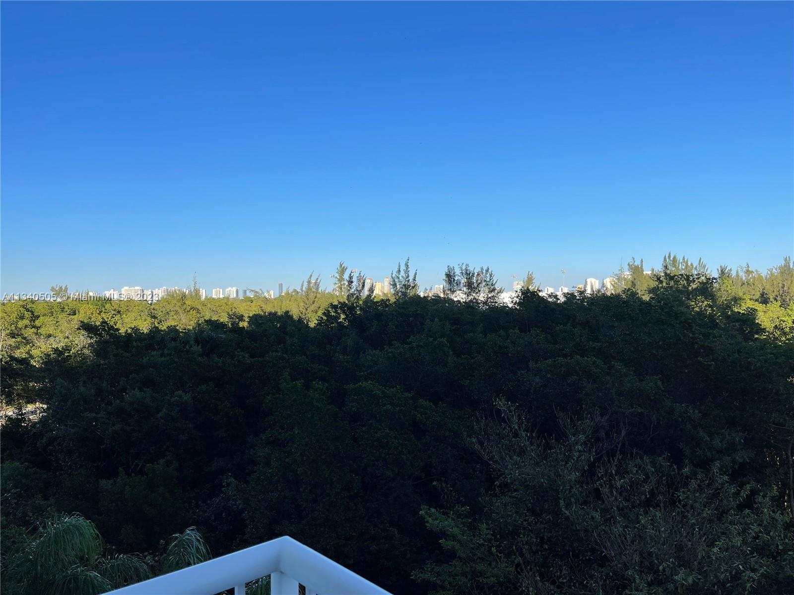 THE OAKS I CONDO - Residential Lease