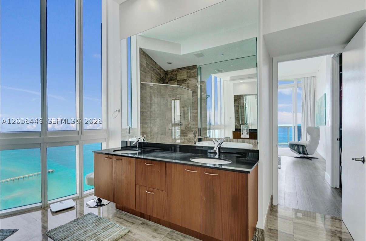 15901 Collins Ave 4301