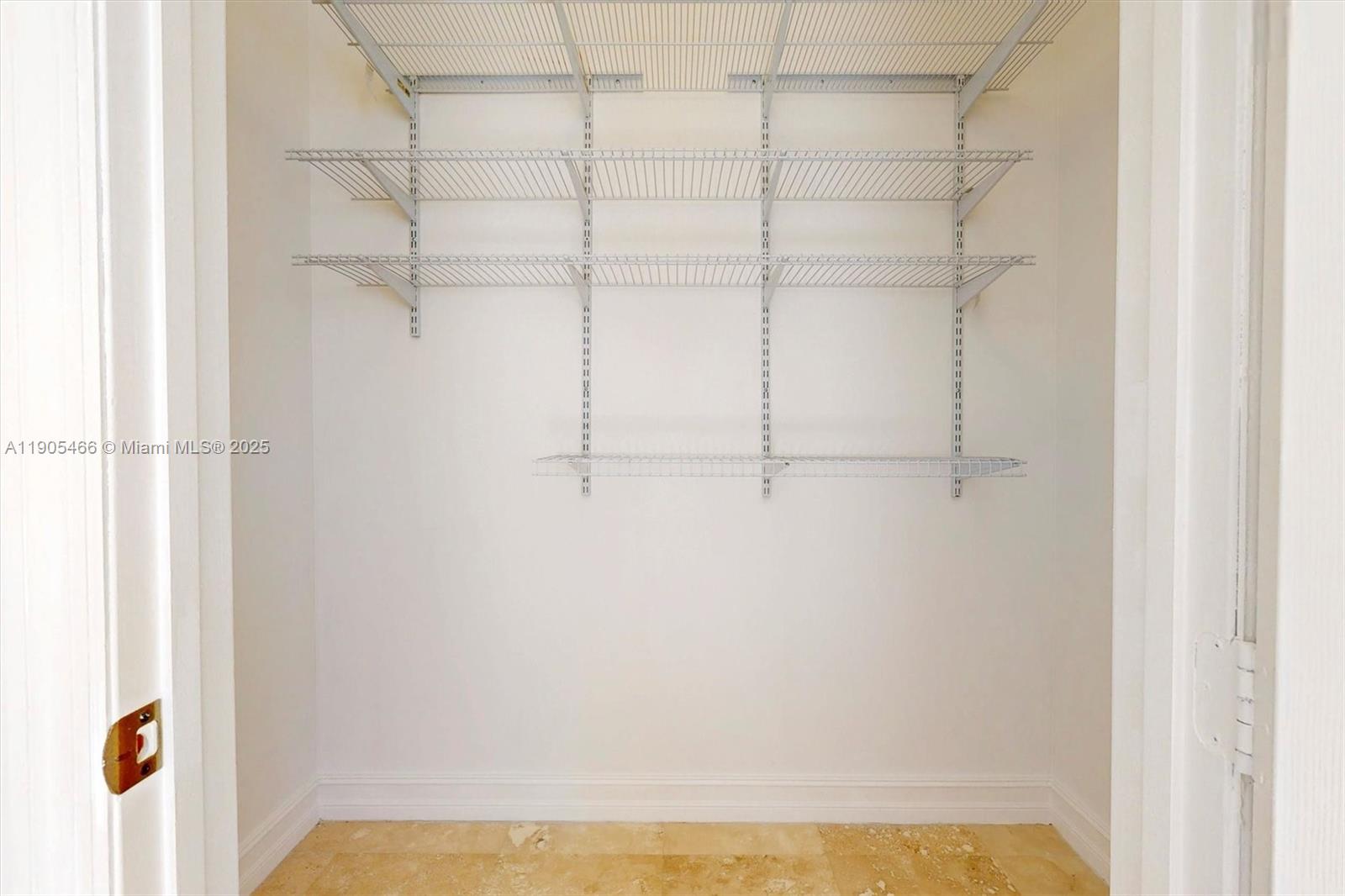 INDIANA GROVE CONDO - Residential Lease