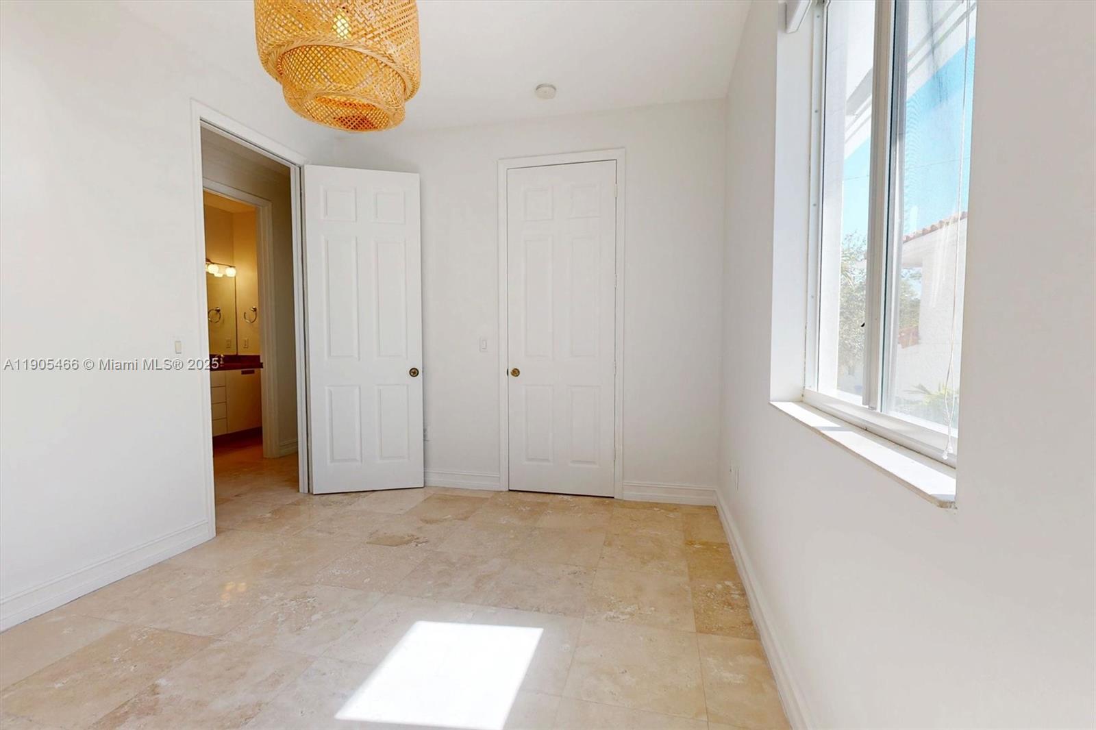 INDIANA GROVE CONDO - Residential Lease