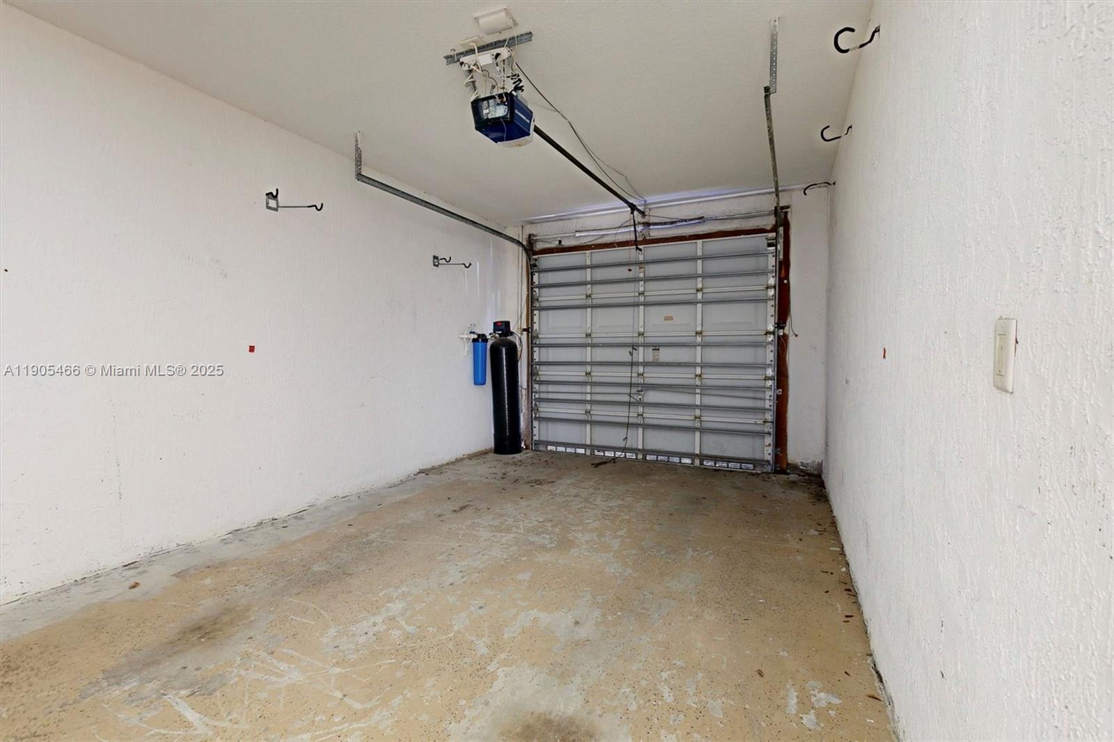 INDIANA GROVE CONDO - Residential Lease