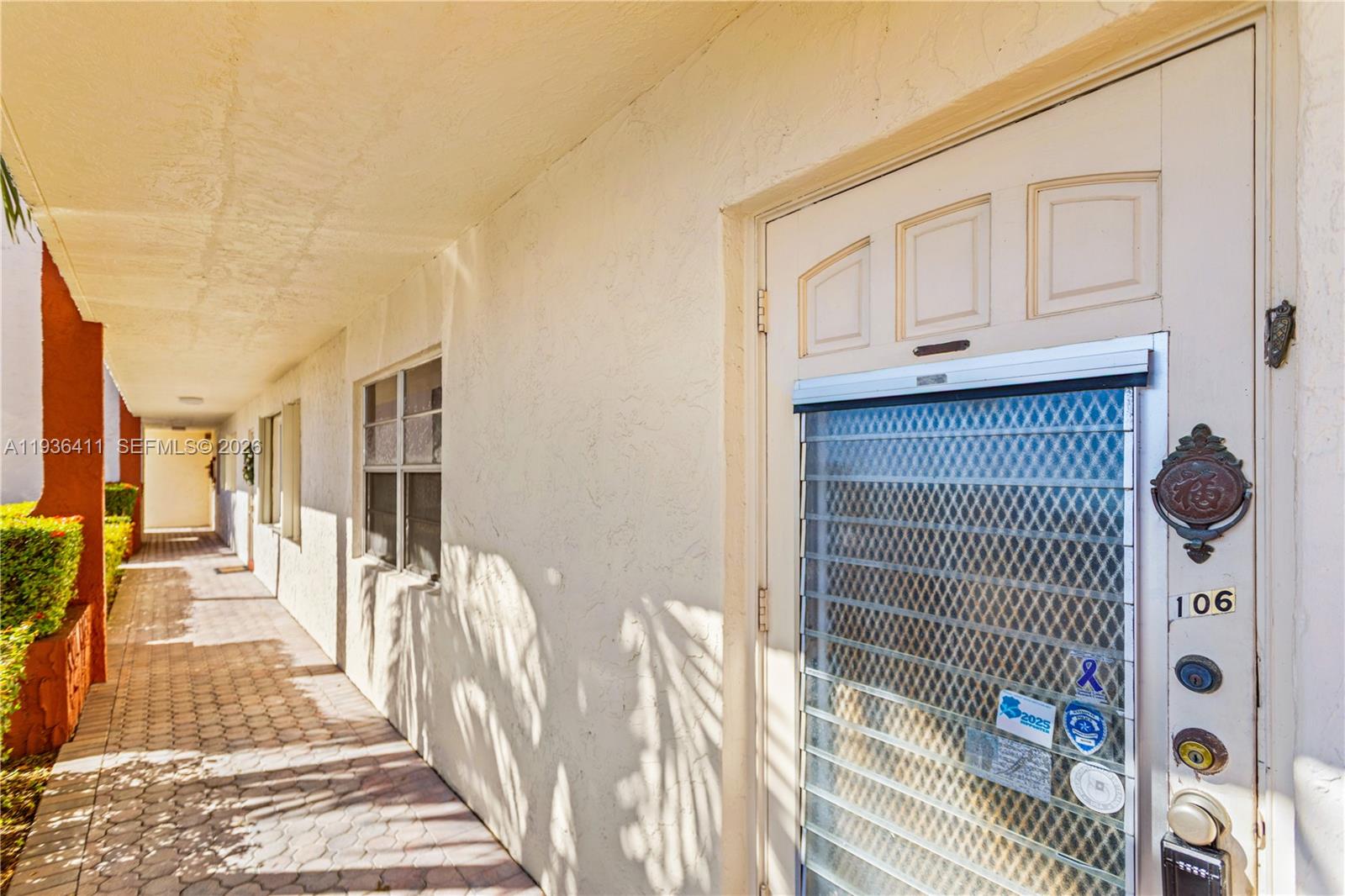 HOLLYBROOK GOLF AND - Residential