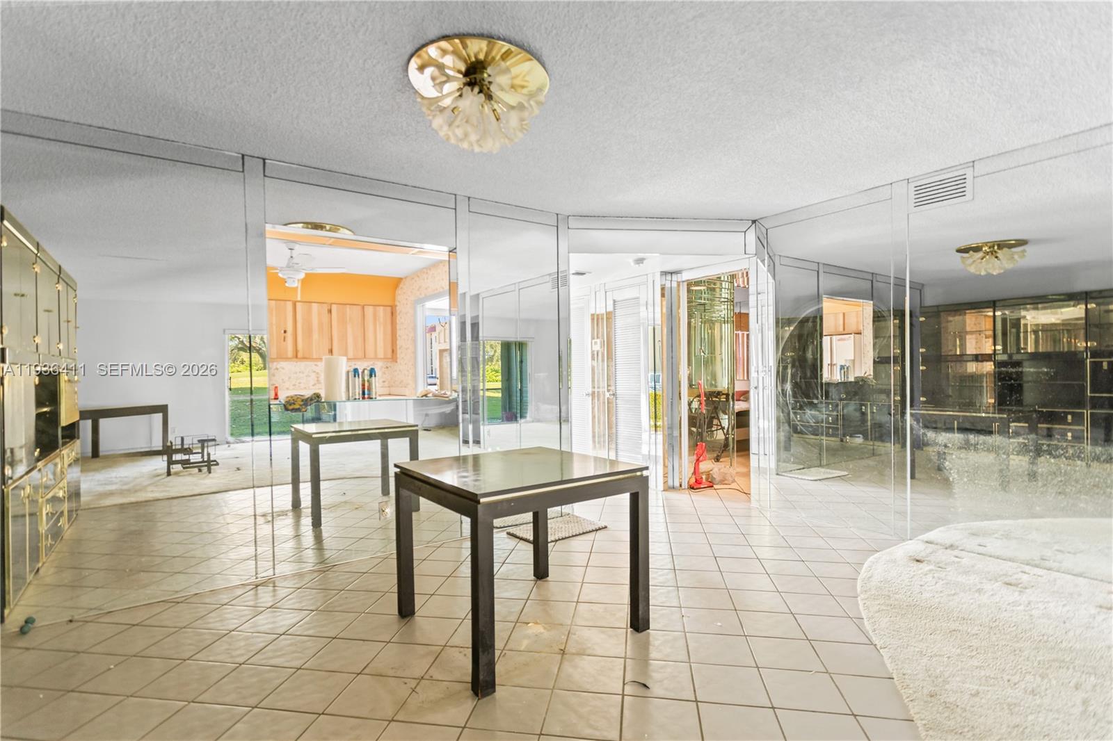 HOLLYBROOK GOLF AND - Residential