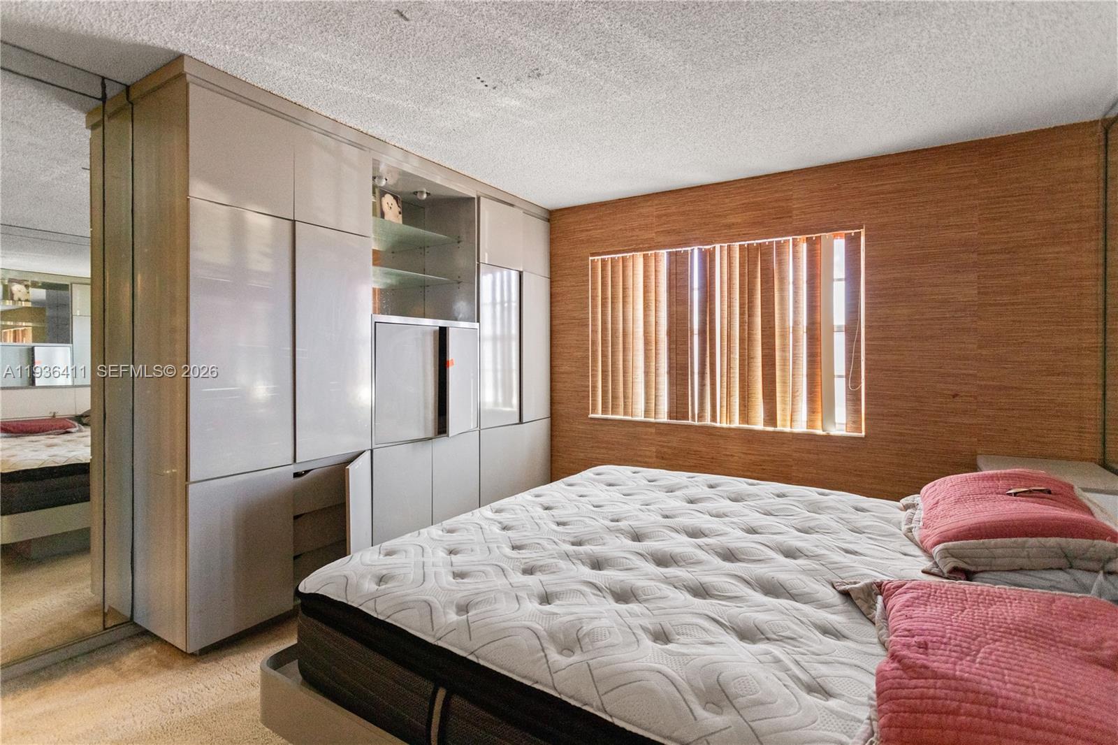 HOLLYBROOK GOLF AND - Residential