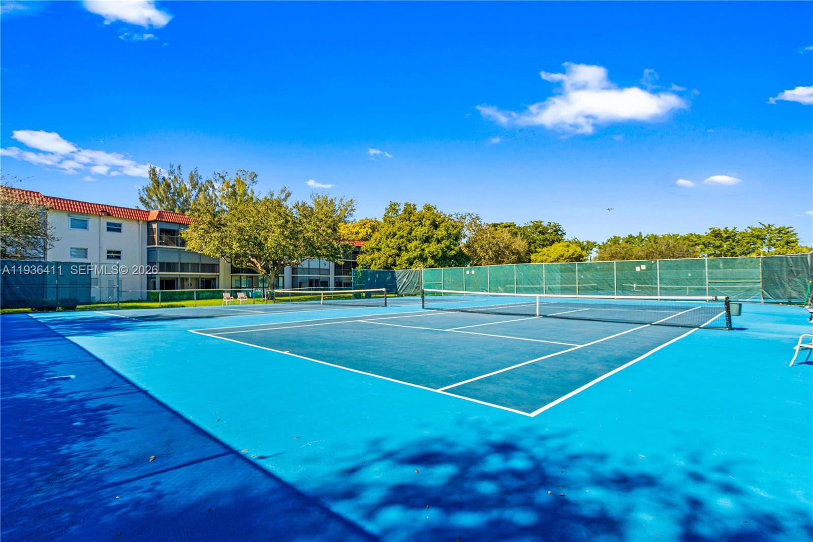 HOLLYBROOK GOLF AND - Residential