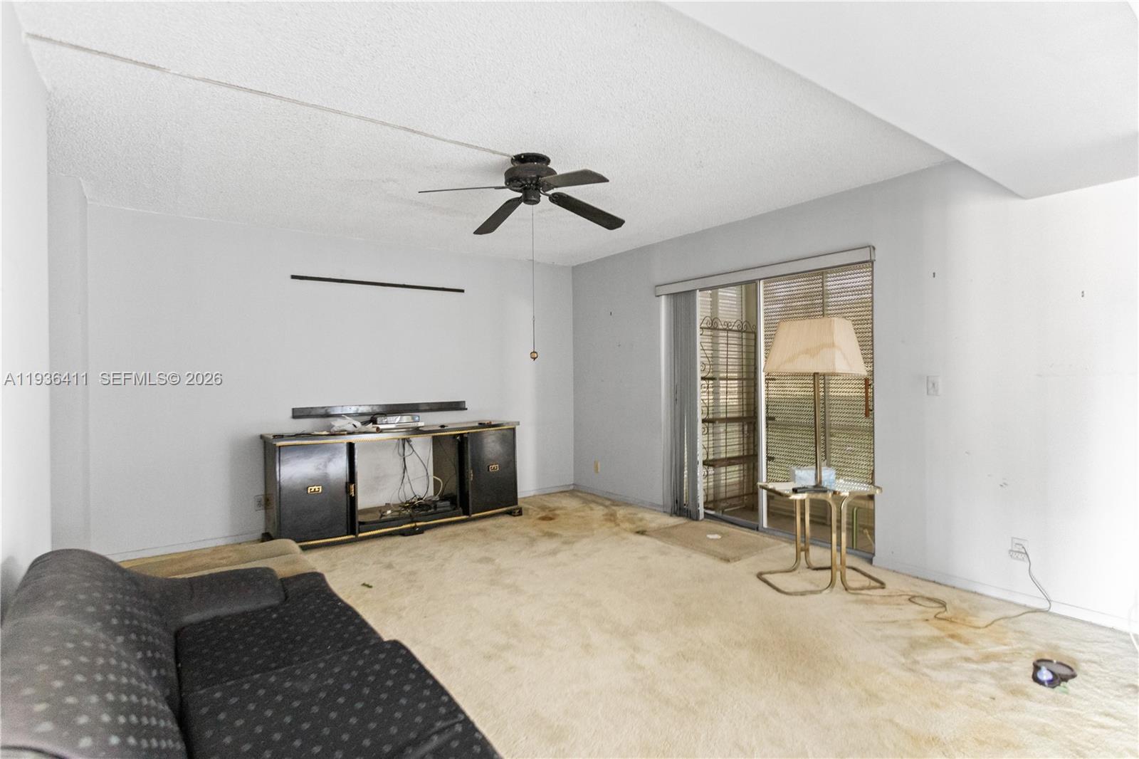 HOLLYBROOK GOLF AND - Residential